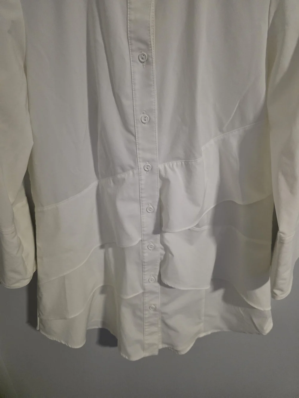 Joseph Ribkoff White Tiered Blouse Size 6 Button Front Ruffle Tunic Top - Picture 3 of 9